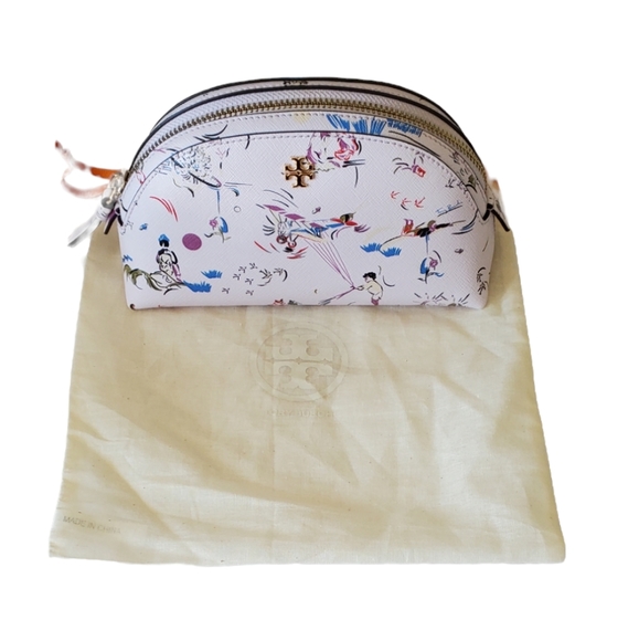 Tory Burch Handbags - NEW Tory Burch Daydream Cosmetic Case (Lavander)